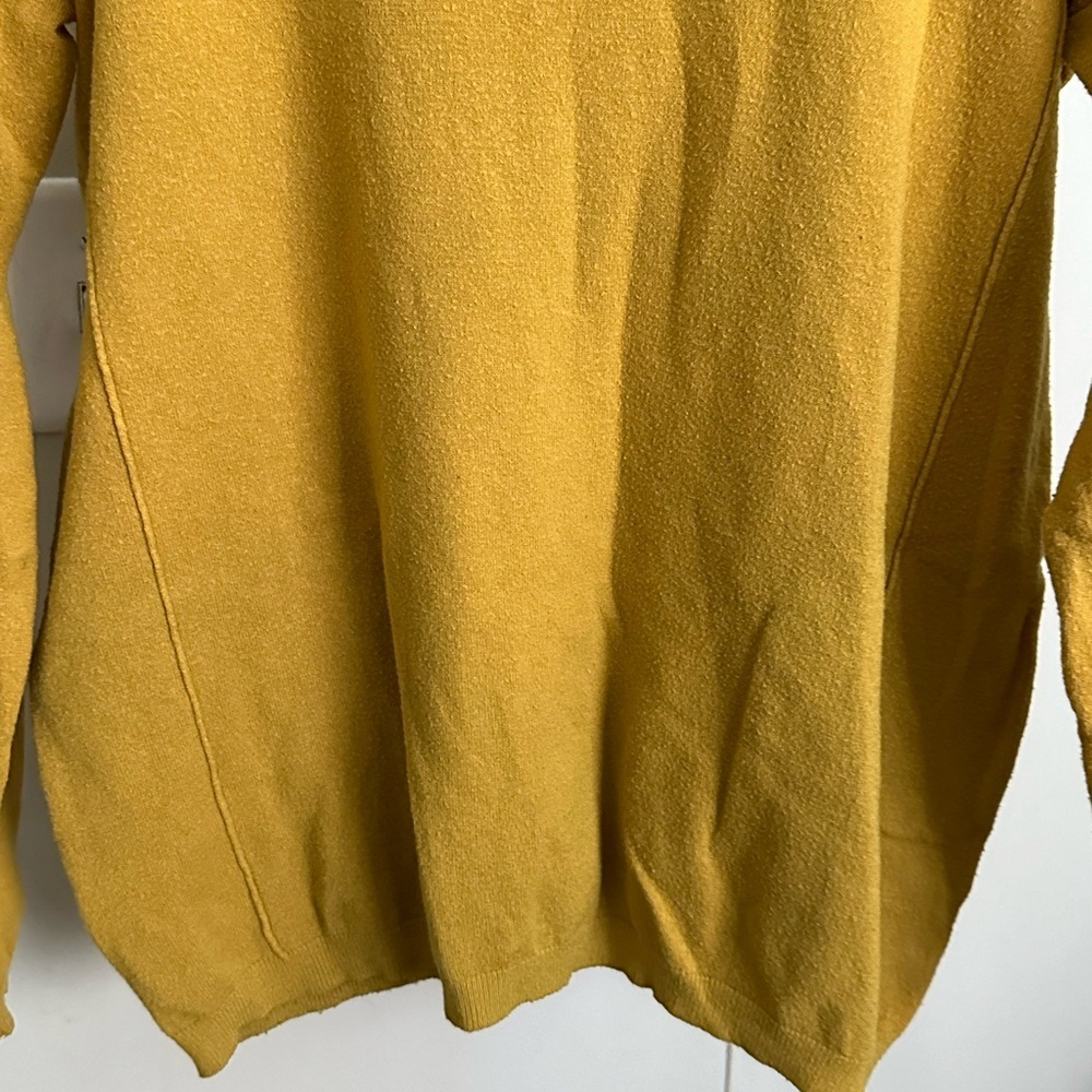 Orange Creek Women’s Mustard Yellow Crewneck Sweater size S/M - Picture 2 of 6